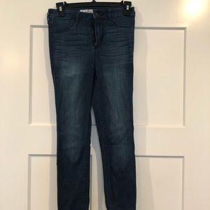 hollister jegging size 1R